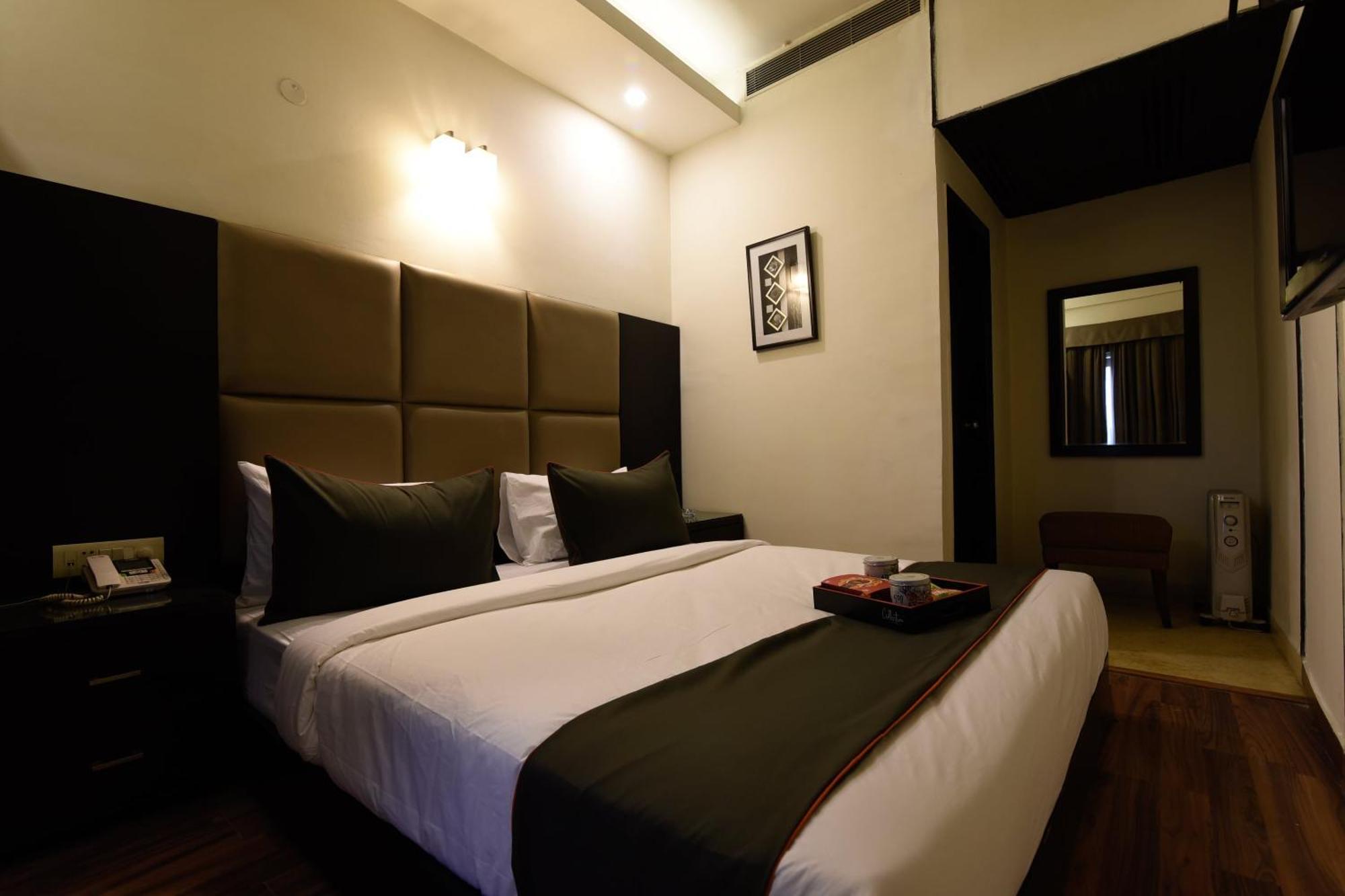 Hotel O Venkata Sai Sadan Mathrusree Nagar Kondapur  Eksteriør billede