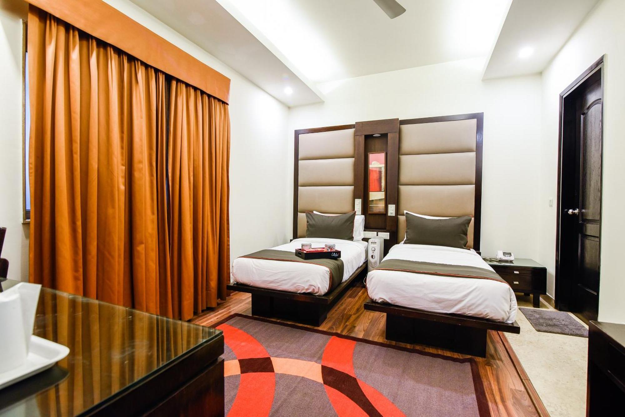 Hotel O Venkata Sai Sadan Mathrusree Nagar Kondapur  Eksteriør billede